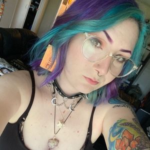 Meet your Posher, Destiny